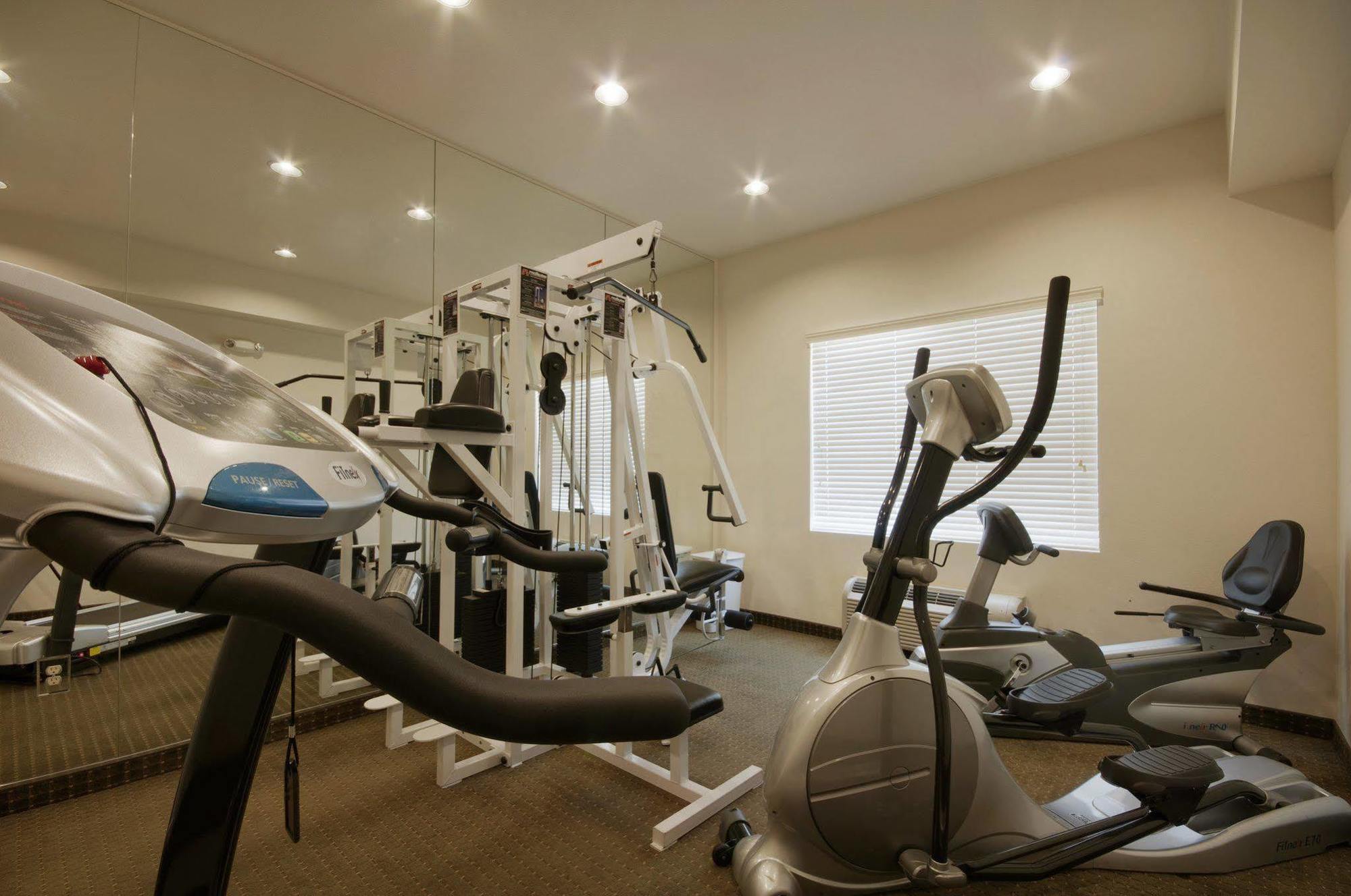 Best Western Plus Lake Elsinore Inn & Suites Kültér fotó
